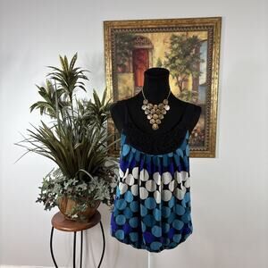 Wrapper Women’s Sleeveless Bubble Hem Blouse Medium Blue Polka Dot Scoop Neck‎